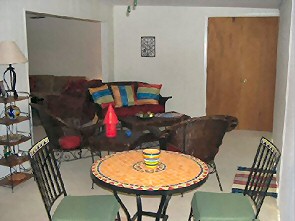 112peppertree-den1