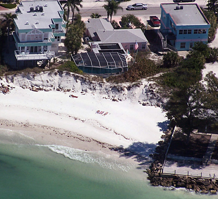 783 North Shore